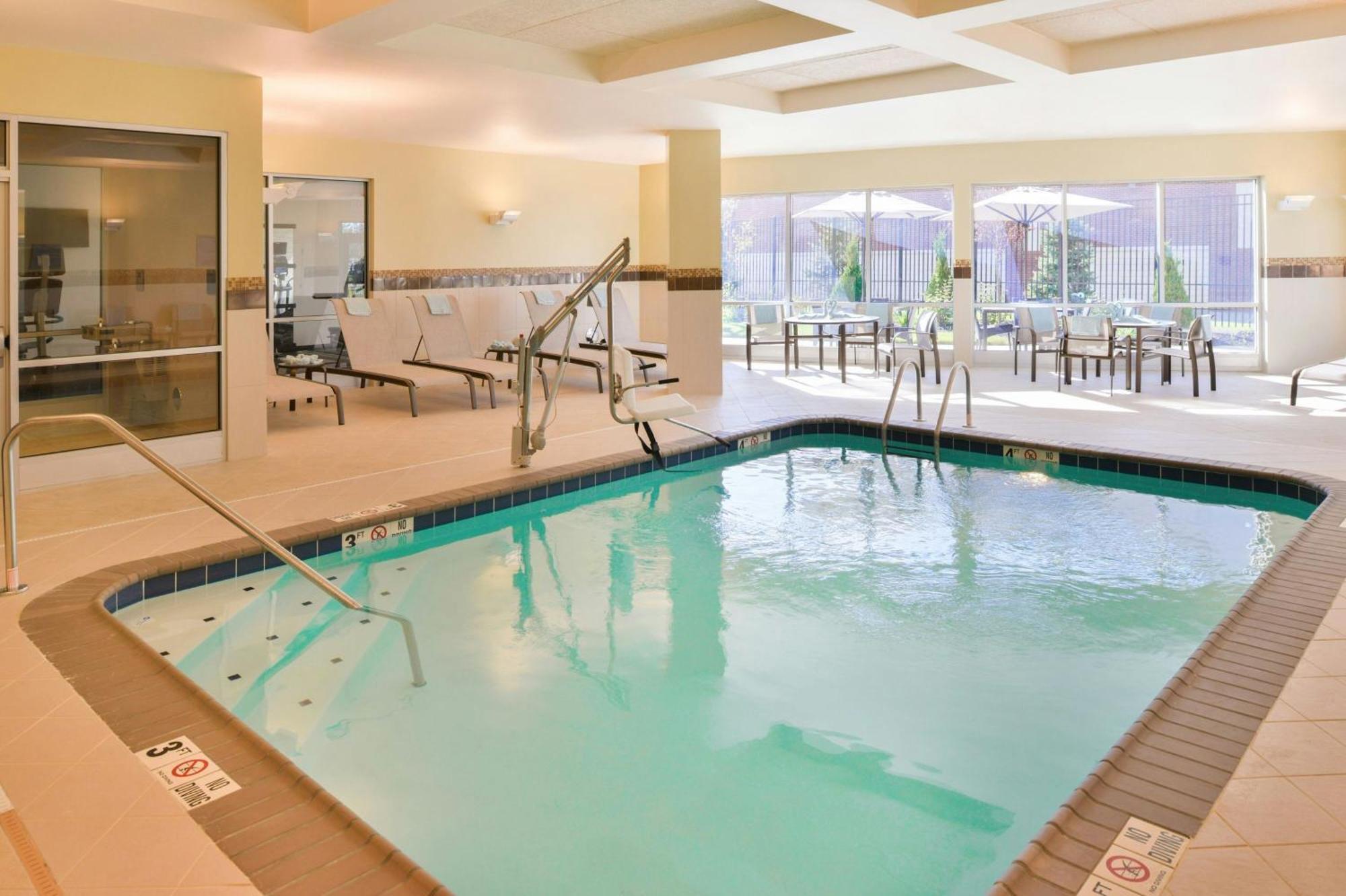 Courtyard By Marriott Columbus גרוב סיטי מראה חיצוני תמונה